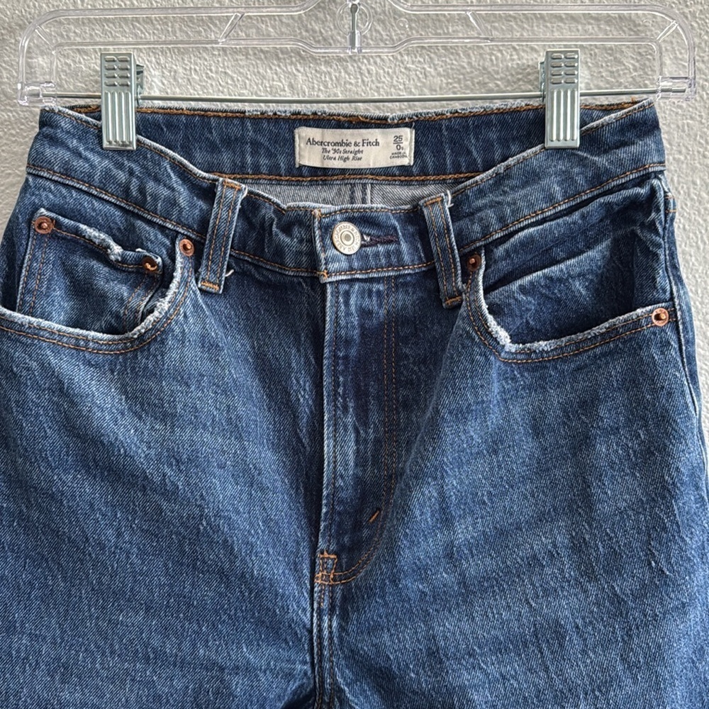 Abercrombie & Fitch Ultra High Rise 90s Straight Jean Size 25|0S - Picture 7 of 8